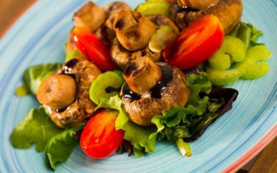 Champiñones caramelizados en salsa de soja